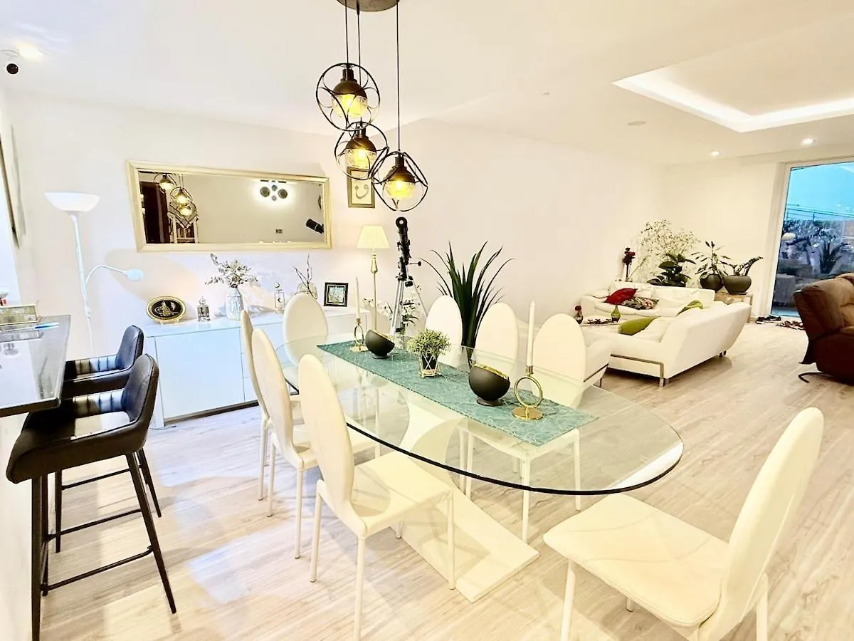 Oceana Residences Holiday Beach Home Dubai Holiday home