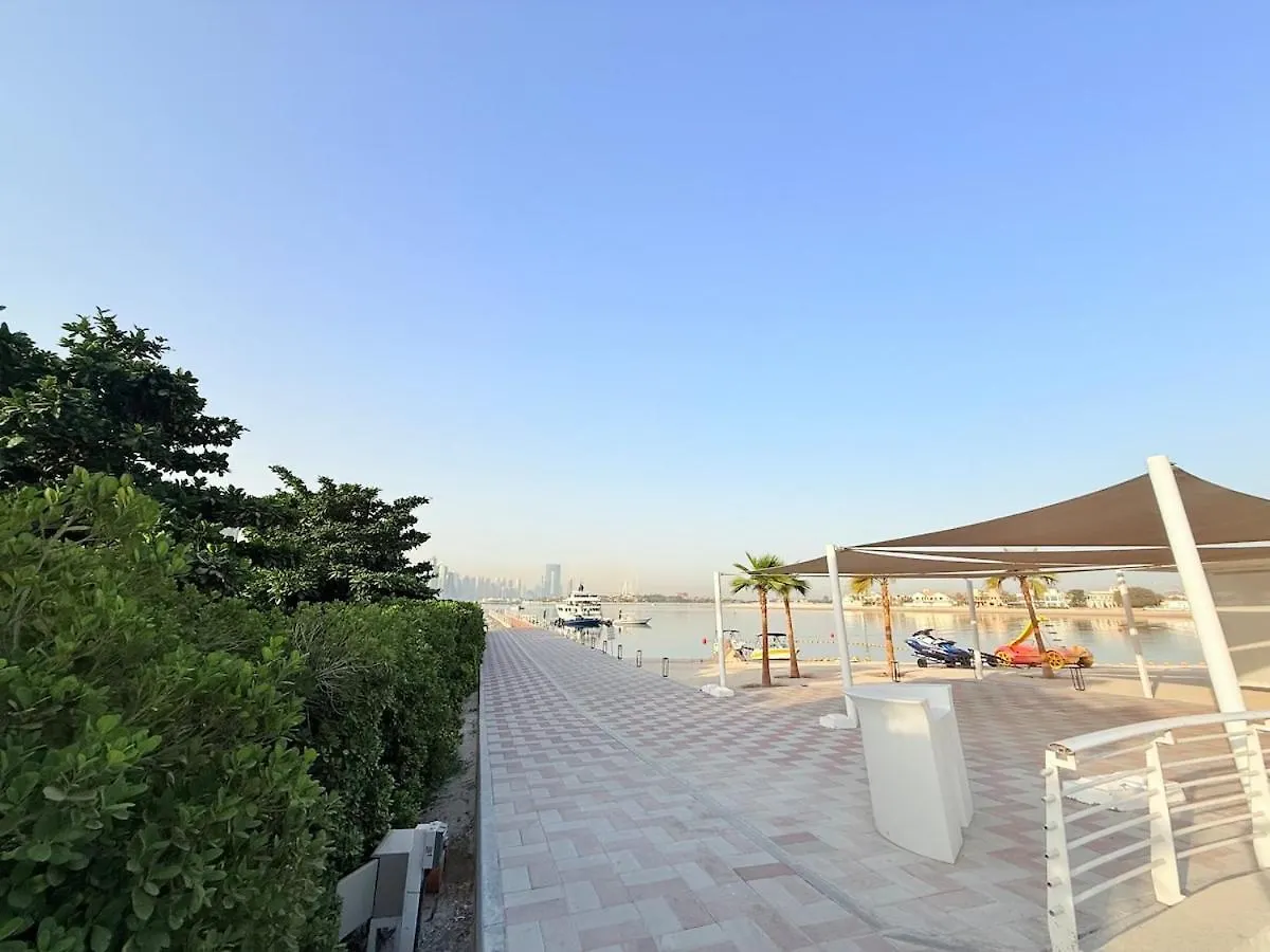 Casa vacanze Oceana Residences Holiday Beach Home Dubai